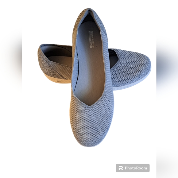 Sketchers yoga mat shoes - Picture 1 of 10